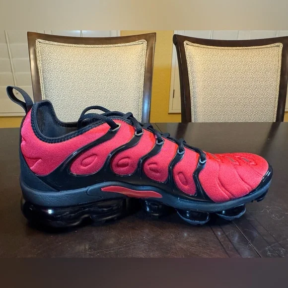 New Nike Air VaporMax University Red Black Sneakers Shoes Size US 11.5 - Picture 6 of 11